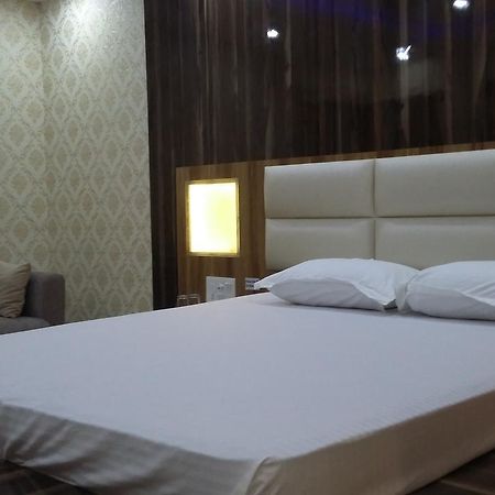 Hotel Crystal International Dhanbad Bagian luar foto