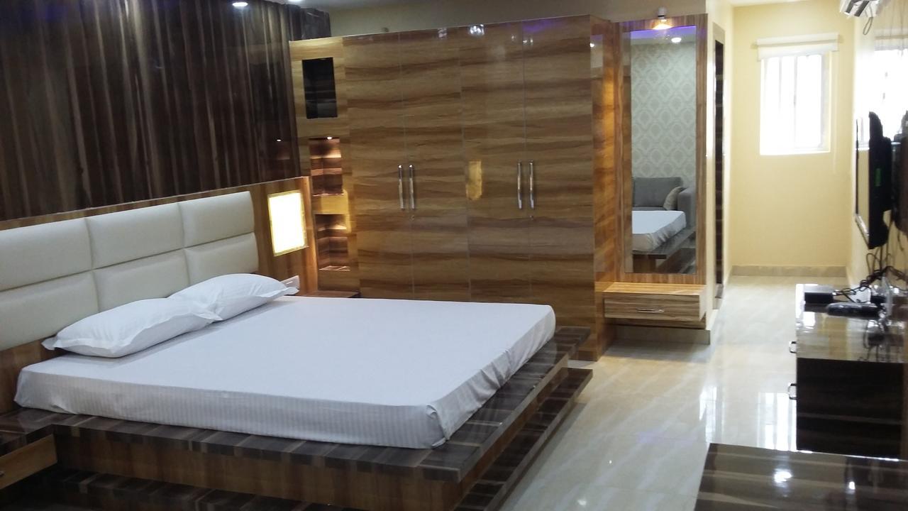 Hotel Crystal International Dhanbad Bagian luar foto