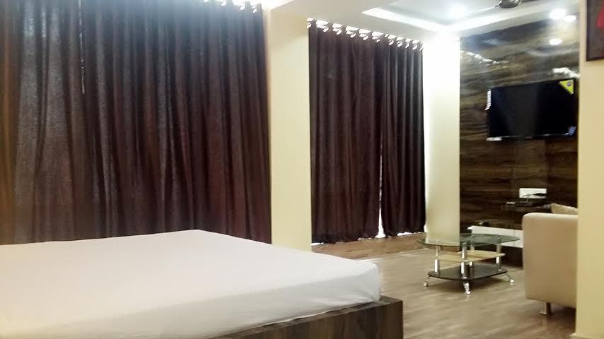 Hotel Crystal International Dhanbad Bagian luar foto